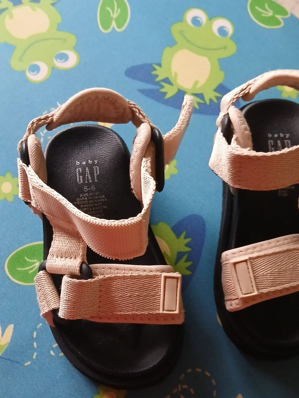 GAP kids sandals